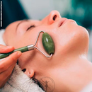 Rolo Pedra de Jade + Placa Gua Sha Massagem Facial Anti Ruga Rolinho Jade Lançamento